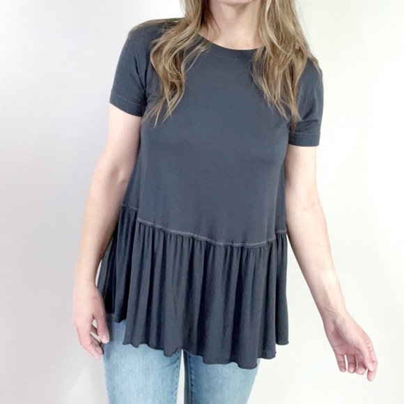 Urban Outfitters Truly Madly Deeply Peplum Swing Hem Navy Blue Tee size XS - Picture 1 of 11